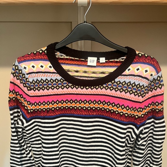 GAP Colorful Statement Sweater - Picture 3 of 4